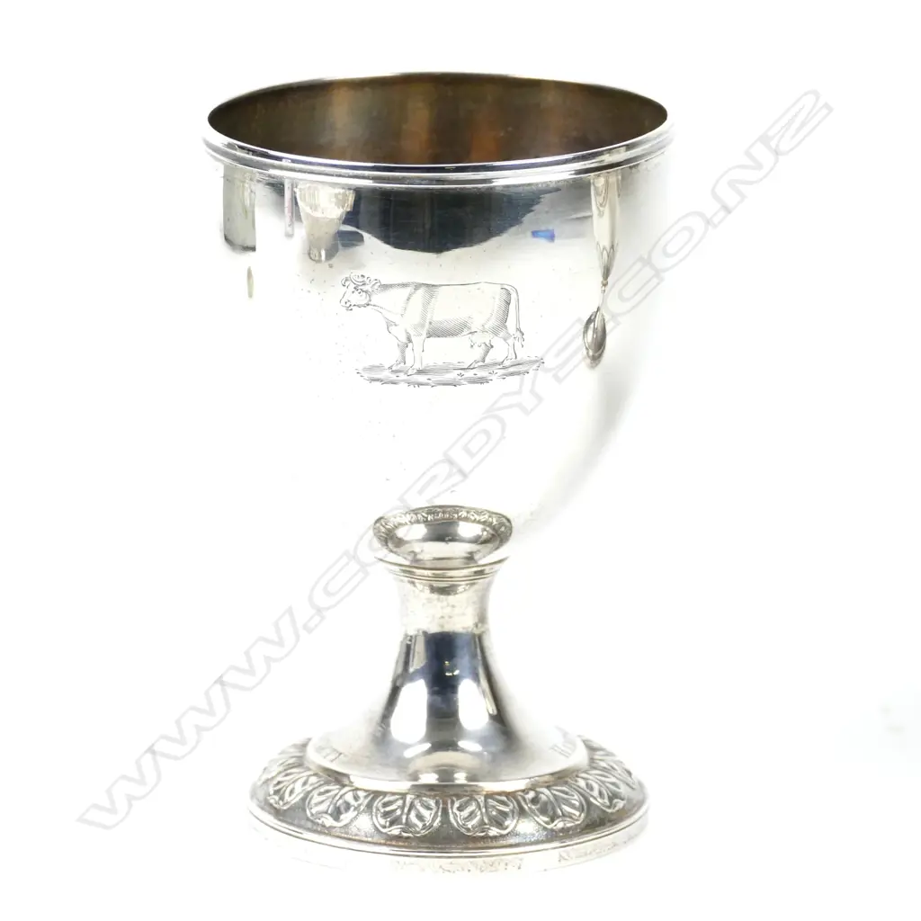 A fine quality George IV trophy goblet Image 1++