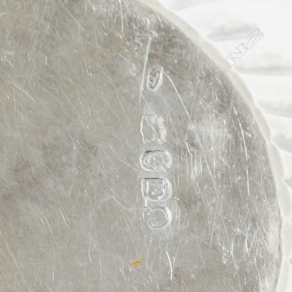 A George III silver bowl Image 1++