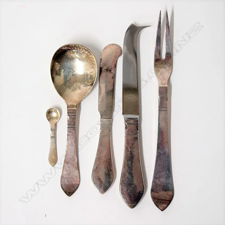 Five vintage Georg Jensen silver cutlery items Image 1++