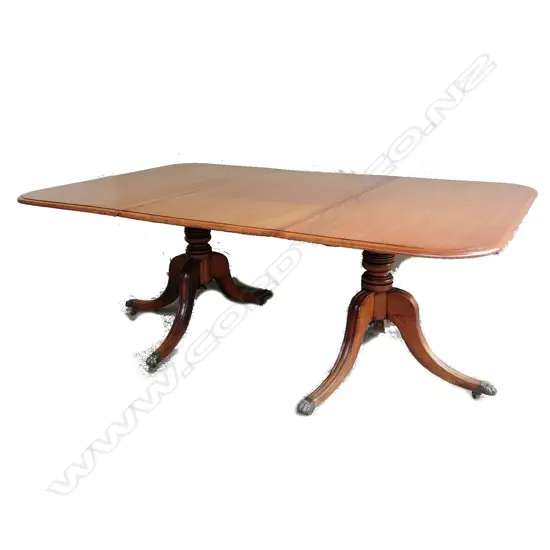 A Georgian mahogany extension breakfast table