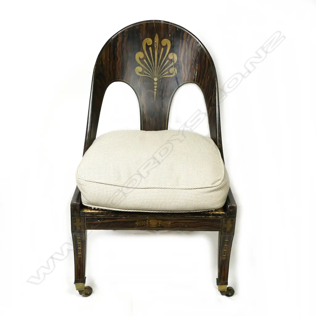 A Regency spoon-back side chair with scumbled rosewood finish and gold painted detail Image 1++