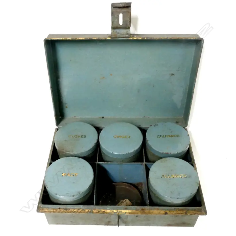 An antique tin box for spices Image 1++