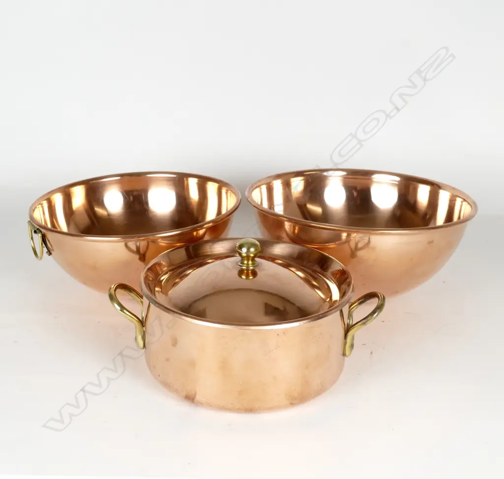 Three copper St Clair kitchen pans Image 1++