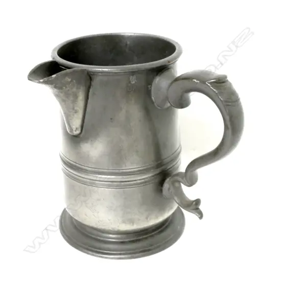 A pewter quart tankard