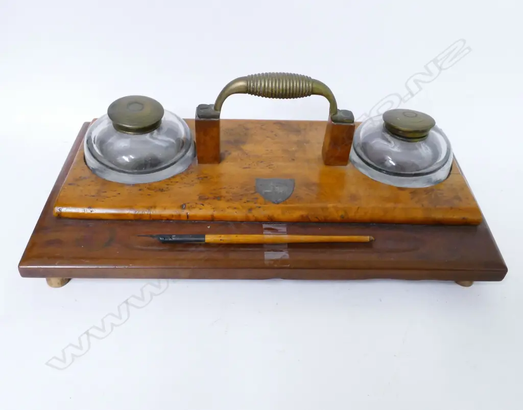 A New Zealand timber desk stand Image 1++