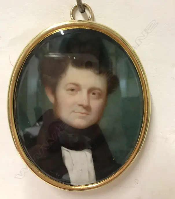 An early 19thC 14ct gold framed portrait miniature Image 1++