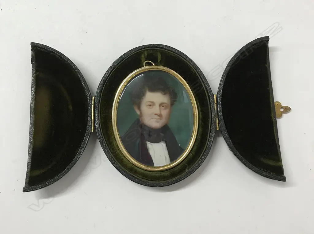 An early 19thC 14ct gold framed portrait miniature Image 1++