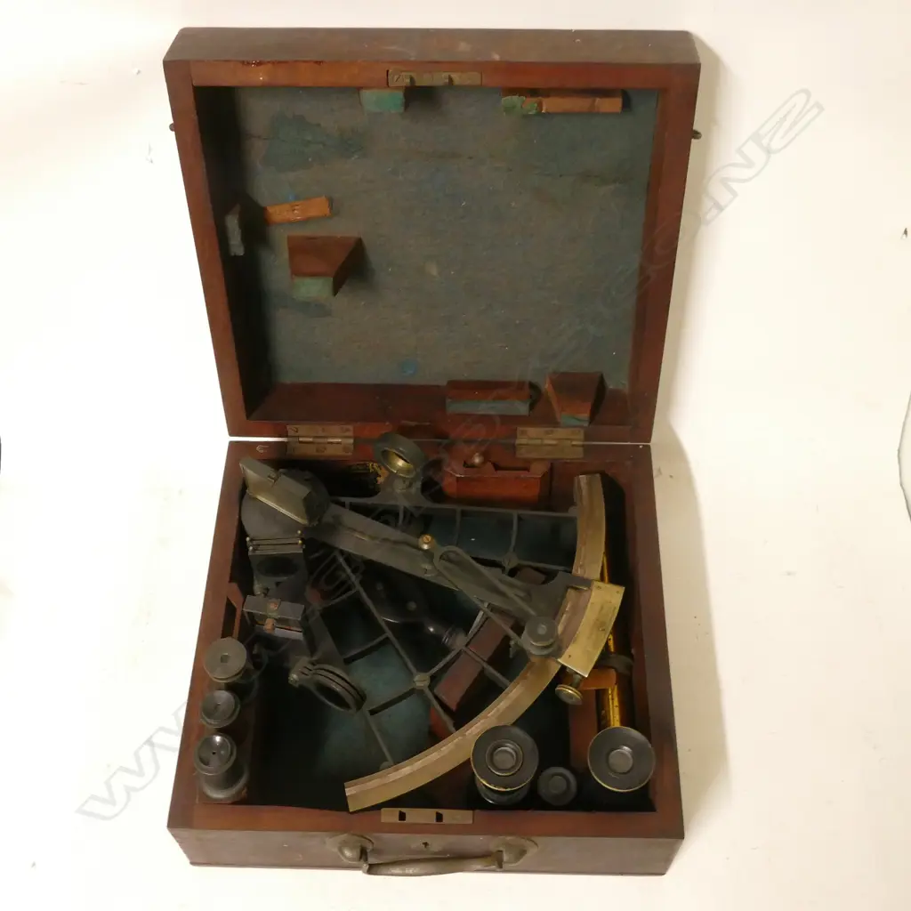 A 19thC sextant and binoculars in case Image 1++