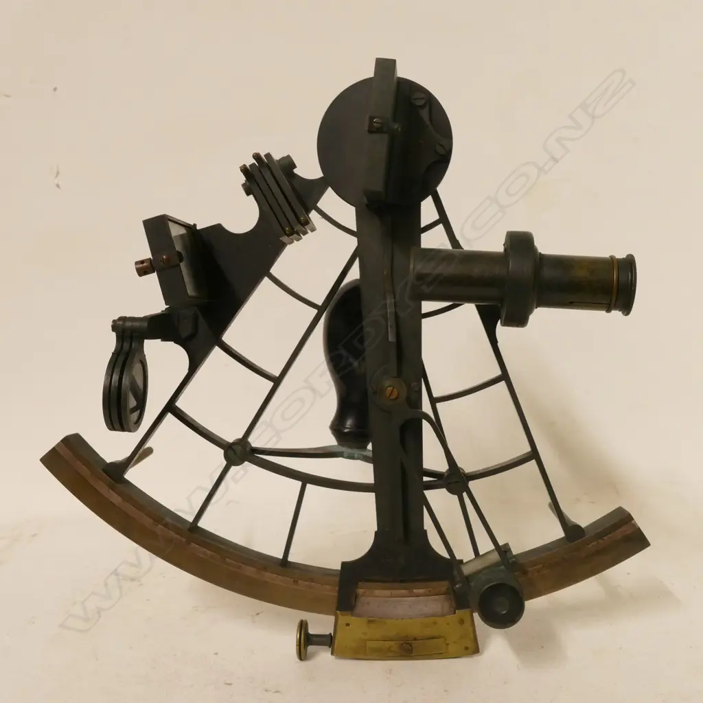 A 19thC sextant and binoculars in case Image 1++