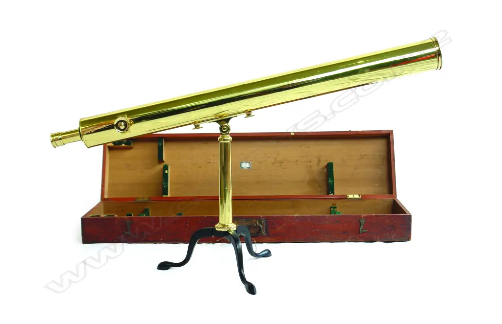 A 19thC brass library telescope Image 1++