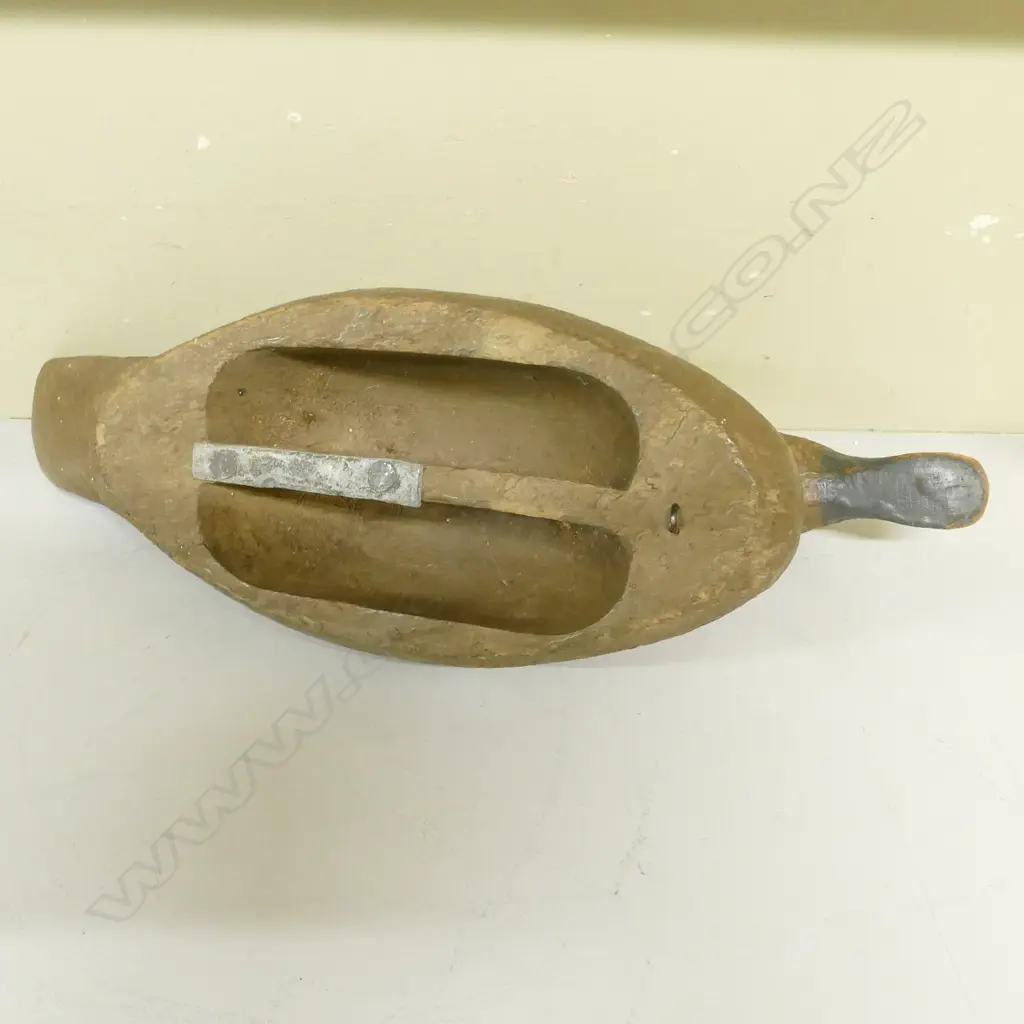 Two vintage carved and painted wooden duck decoys Image 1++