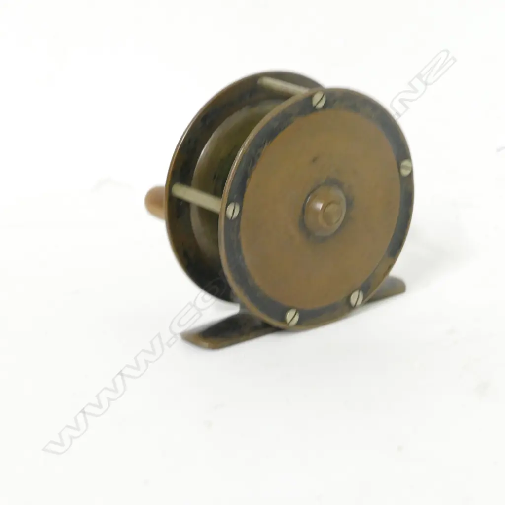 A brass 2½" plate wind reel by Anderson & Son Edinburgh Image 1++