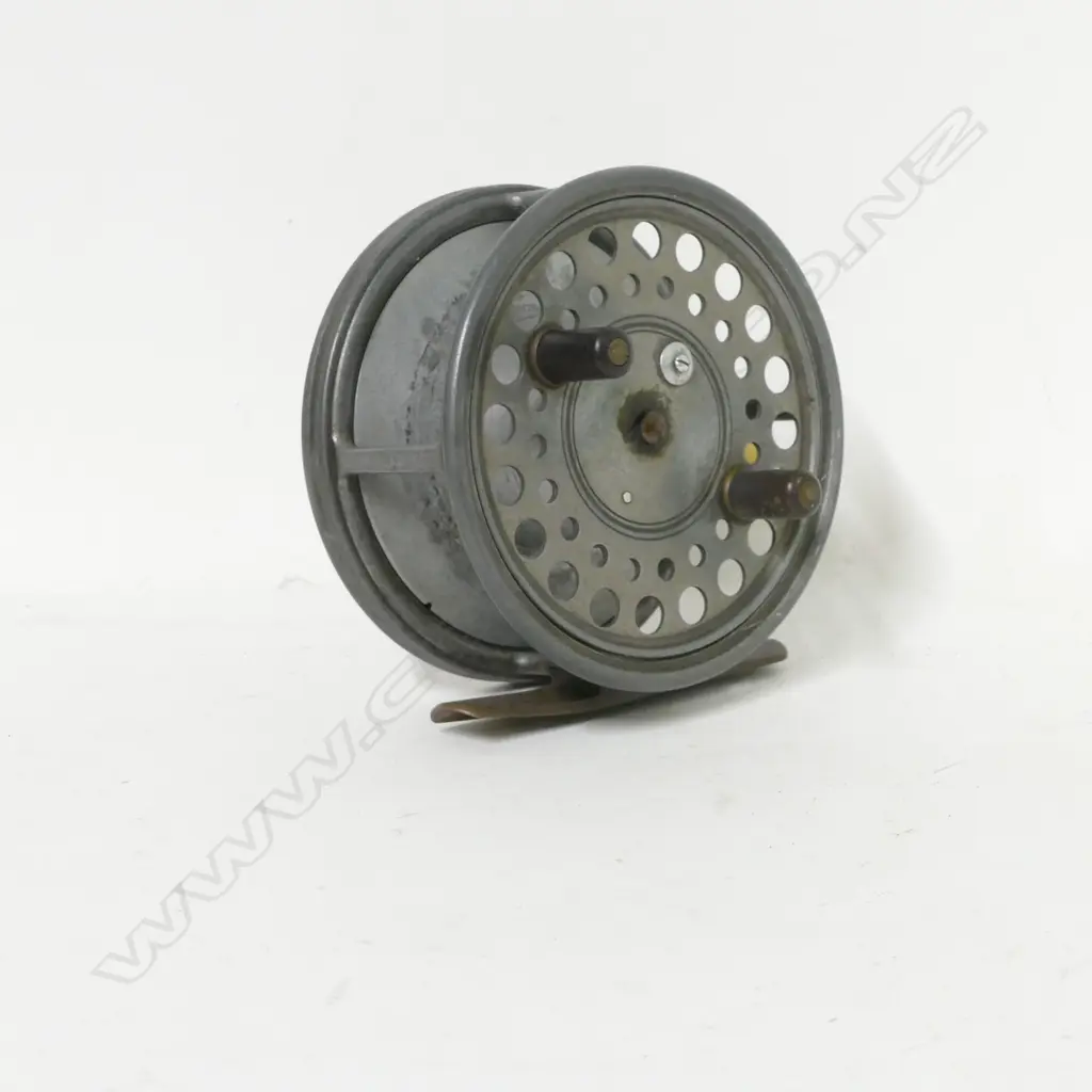 A Hardy's 4½" 'Silex Major' casting reel Image 1++