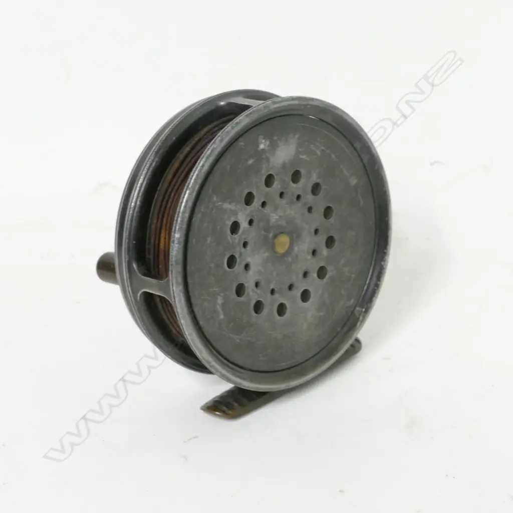 A Hardy's 3⅜" 'The Perfect' fly reel Image 1++