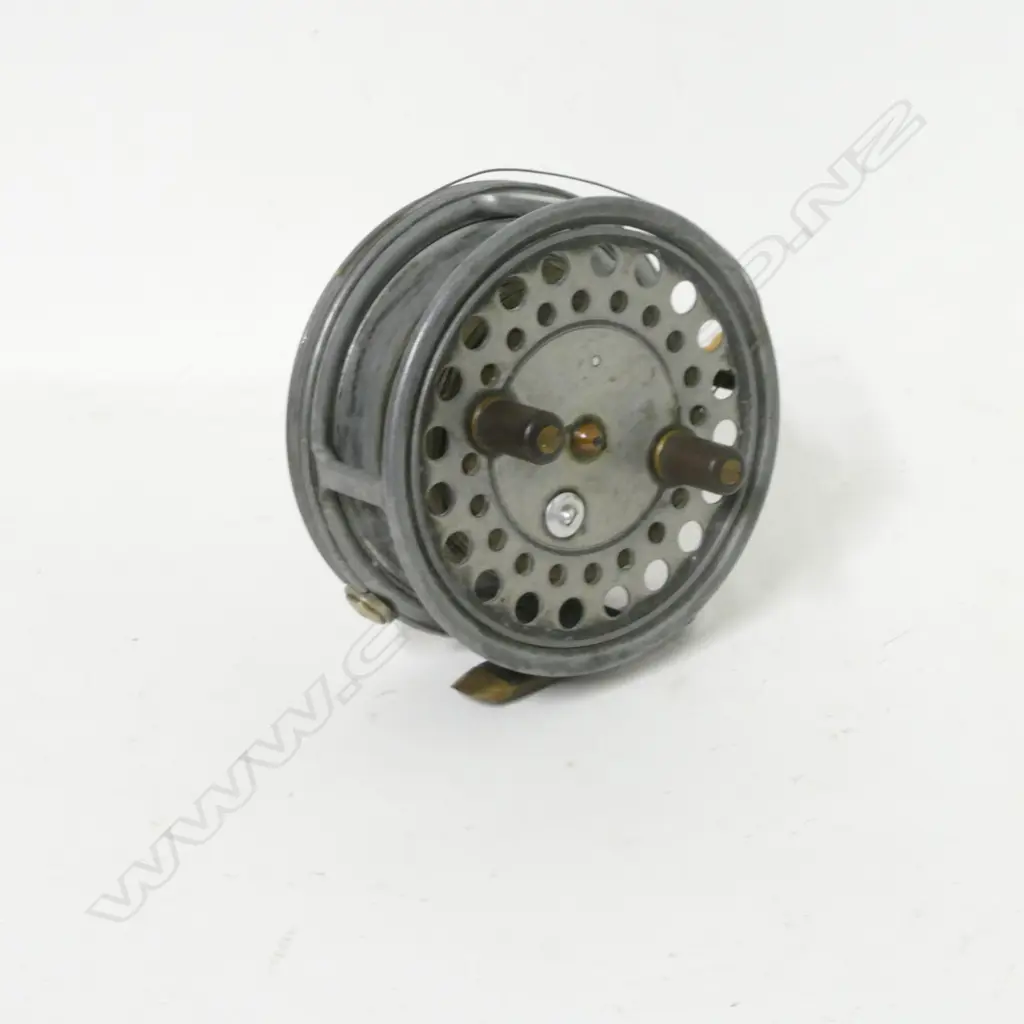 A Hardy's 4" 'Super Silex' casting reel Image 1++