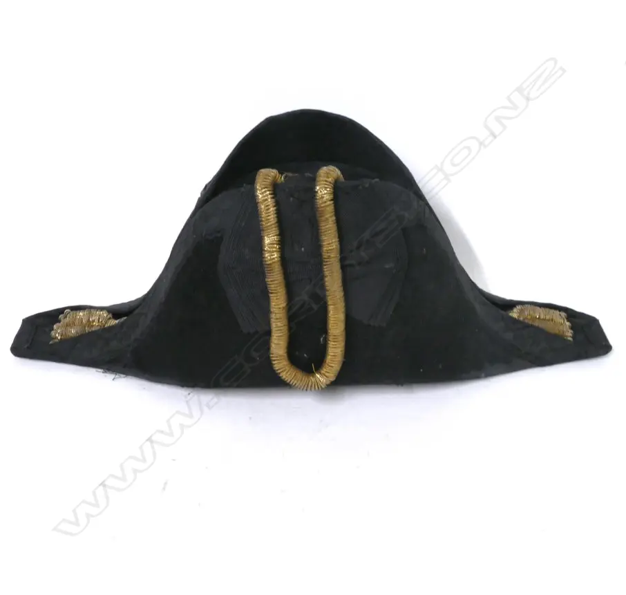Commander Morton Henry Moyes - 1886-1981 (Antarctic Explorer and Naval Officer)  military hat in box Image 1++