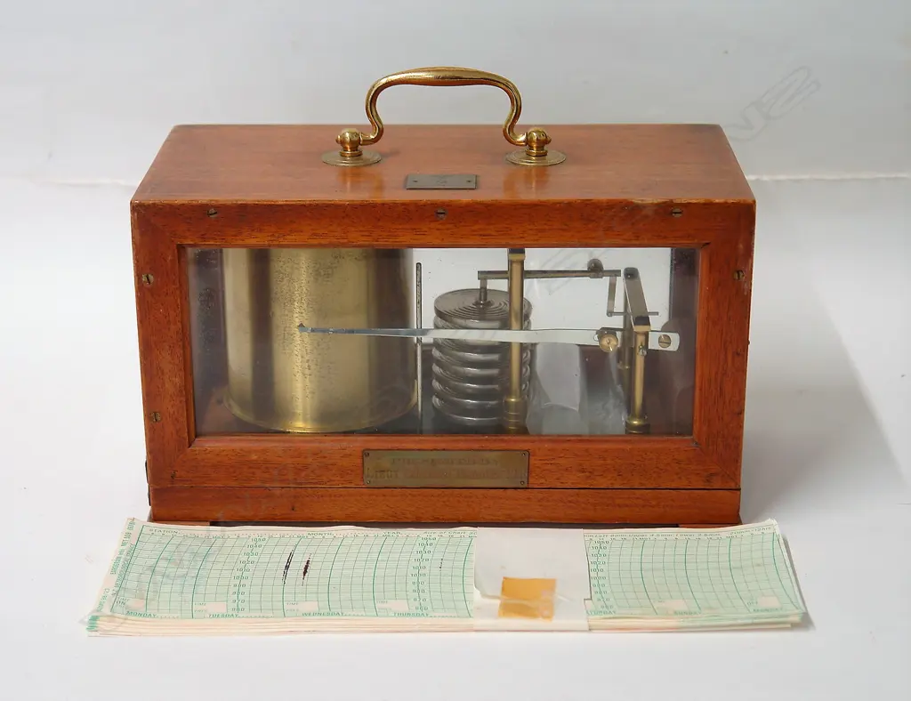 A mid-20thC German military barograph Image 1++