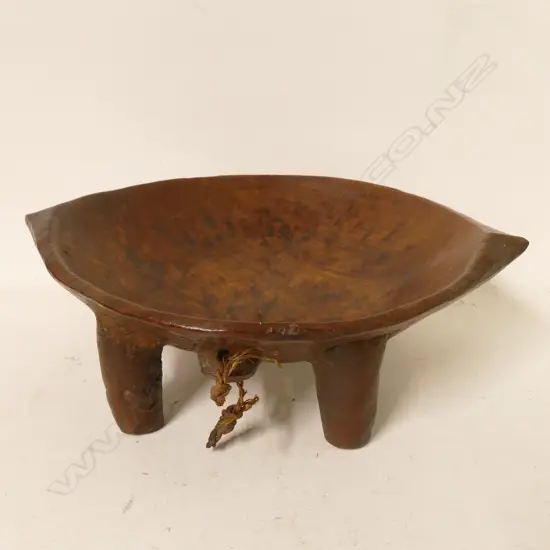 A small Fijian kava bowl