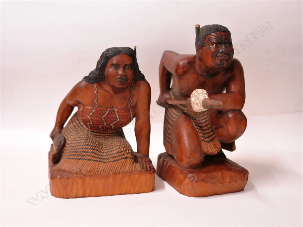 A quality pair of vintage Maori carved figures Image 1++