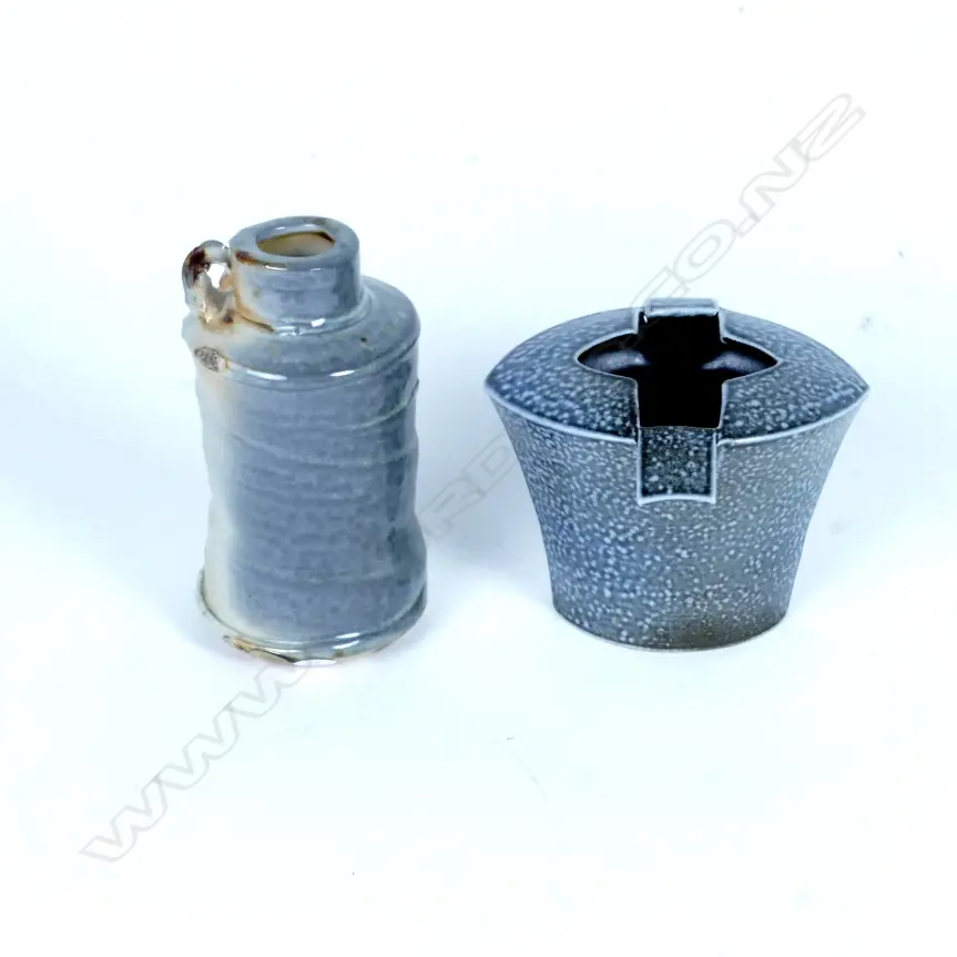 Two salt glazed pieces by Duncan Shearer Image 1++