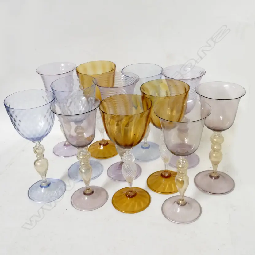 HARLEQUIN SET OF 12 MURANO WINES GLASSES Image 1++
