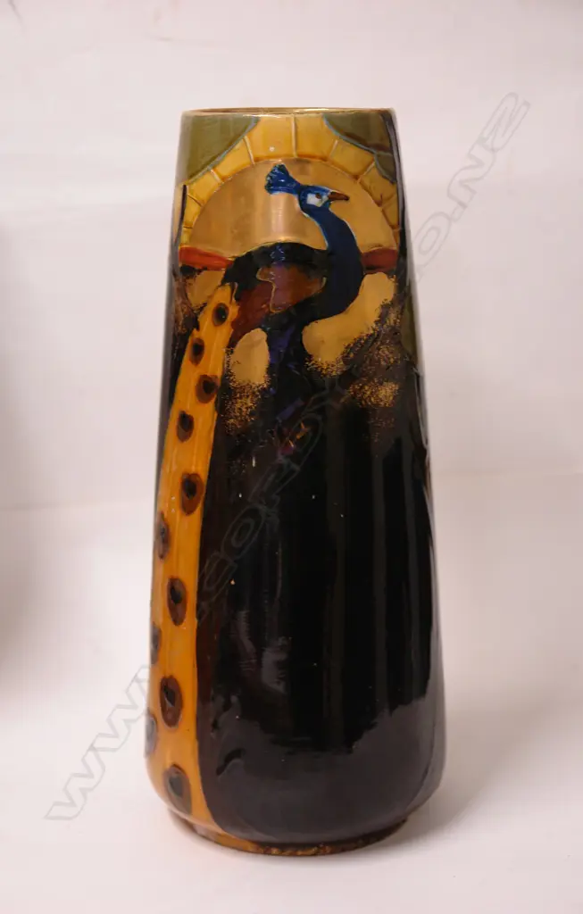 A Thomas Forester 'Trogan Peacock' vase Image 1++