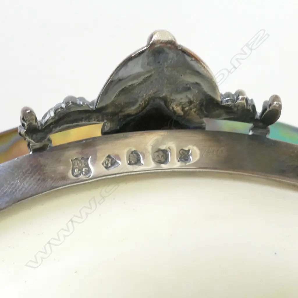 A Wedgwood majolica bowl Image 1++