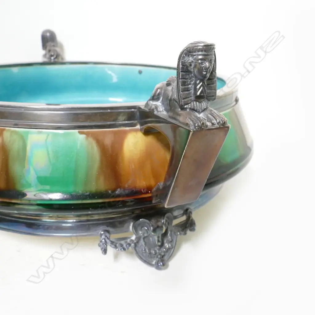 A Wedgwood majolica bowl Image 1++
