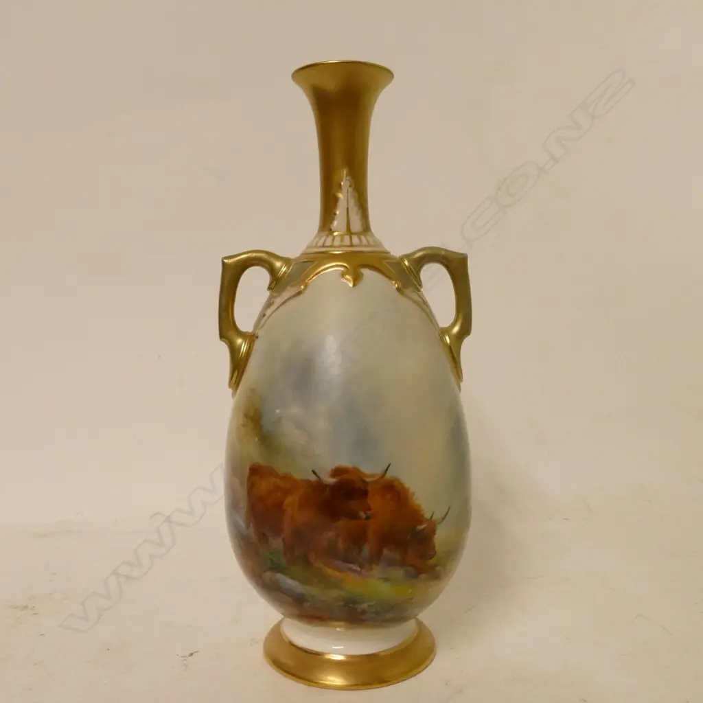 A Royal Worcester vase Image 1++