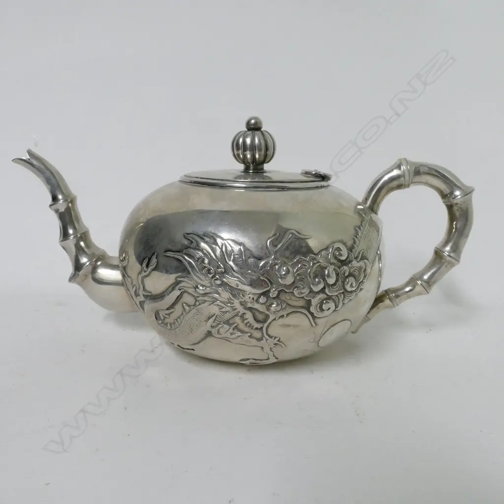 A Chinese silver tea set and accompanying tray Image 1++