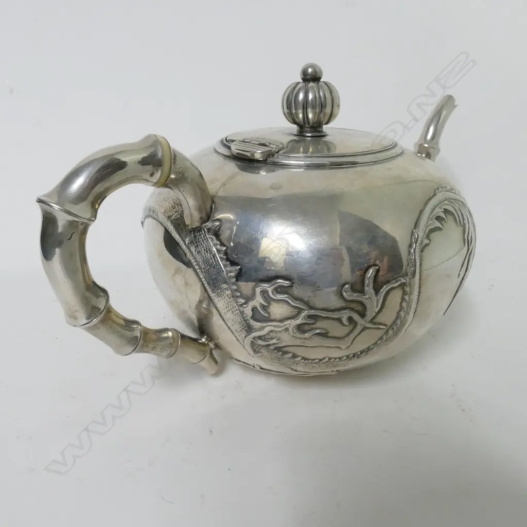 A Chinese silver tea set and accompanying tray Image 1++