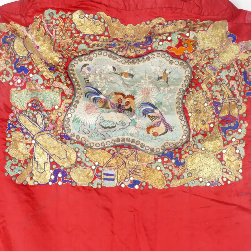 A Chinese silk embroidered cover for a throne chair Image 1++