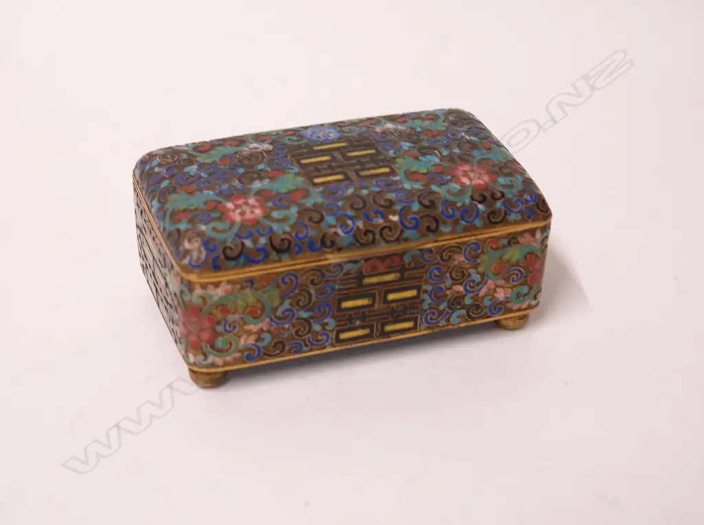 A vintage cloisonné lidded rectangular box Image 1++