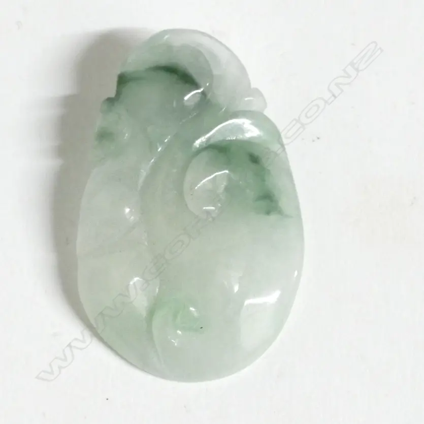 A small Chinese jade plaque Image 1++