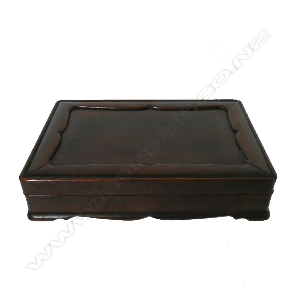A Chinese rosewood box Image 1++