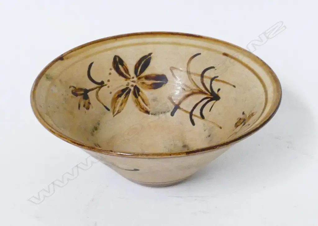 A Chinese cizhou porcelain dish Image 1++
