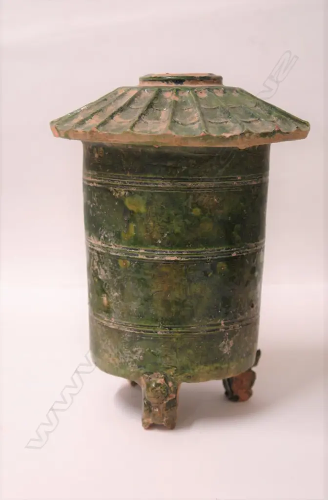 A Chinese Han dynasty granery urn Image 1++