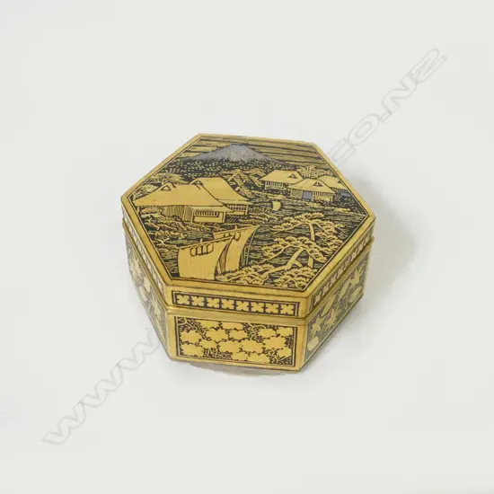 An exquisite small Japanese Komai