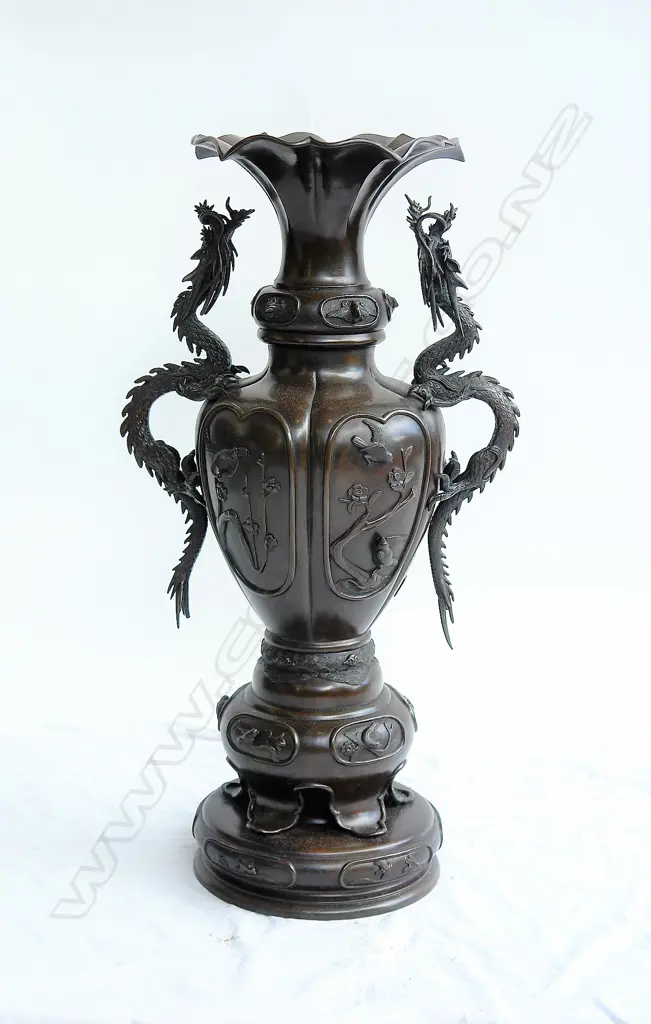A large 19thC Japanese bronze baluster urn Image 1++