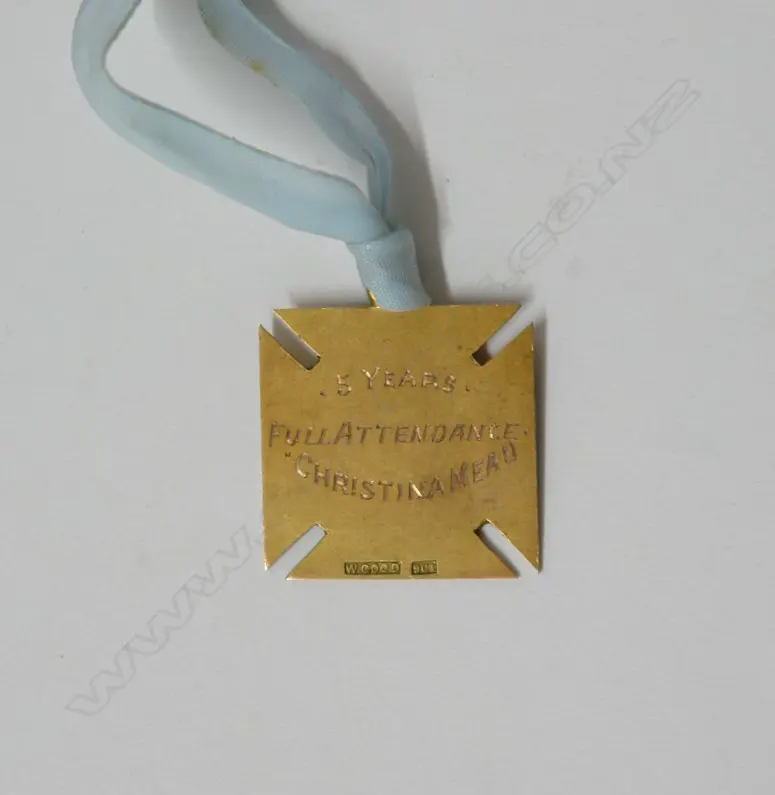 A 1917 9ct. rose gold Maltese cross medallion Image 1++