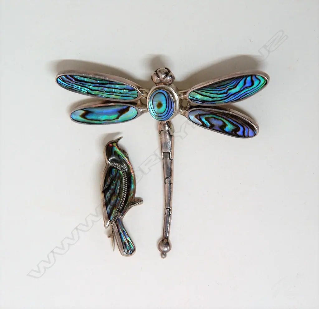 Two vintage New Zealand silver and paua brooches Image 1++