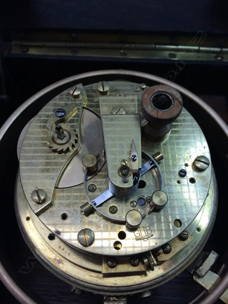 A marine survey chronometer Image 1++