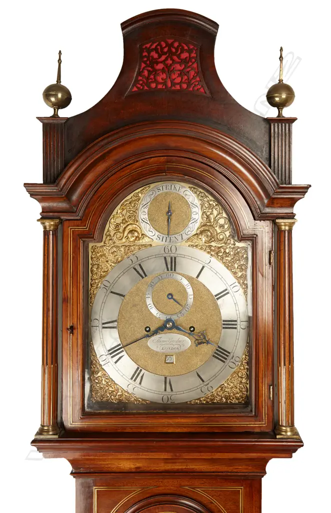 A long case clock in fine solid mahogany case Image 1++