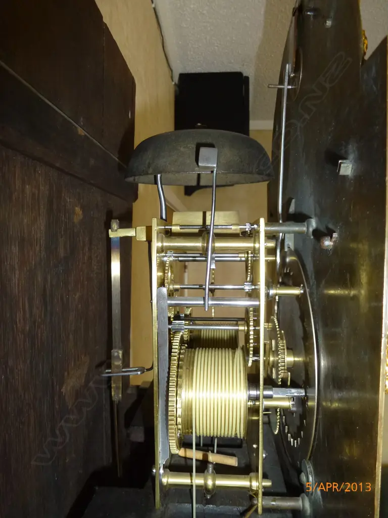 A long case clock in fine solid mahogany case Image 1++