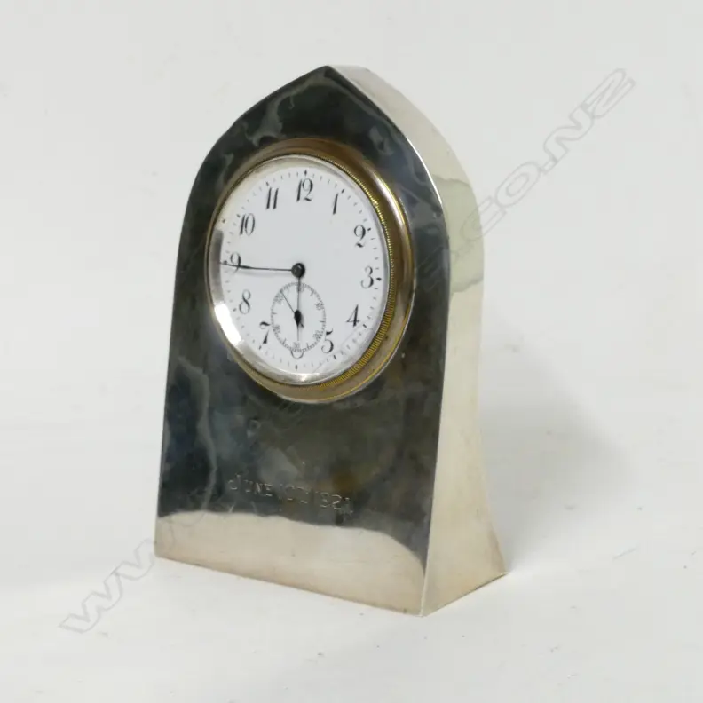 An Art Deco silver desk clock Image 1++