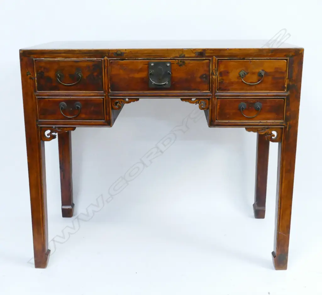A Chinese side table Image 1++