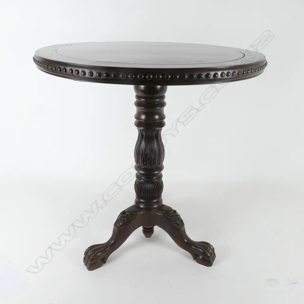 An exotic amboyna circular occasional table Image 1++