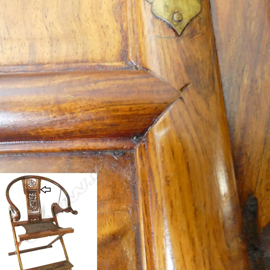 A pair of rare old Huanghuali Chinese folding horseshoe-back armchairs Image 1++