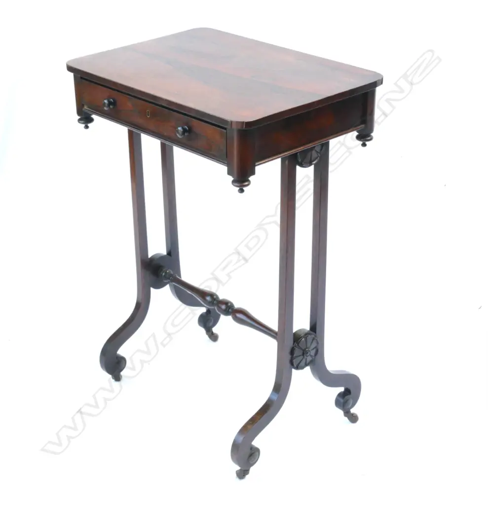 A small elegant Victorian rosewood side table Image 1++