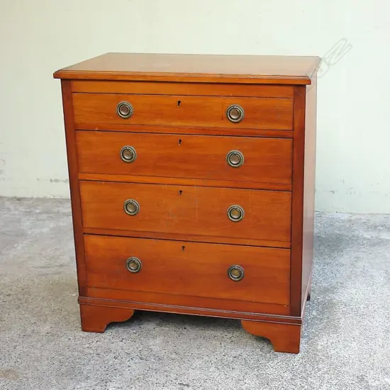 A mahogany Georgian style bachelor's chest of drawers